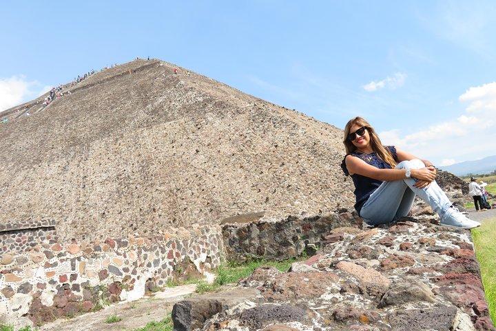 Turnera Basilica de Guadalupe och Pyramiderna i Teotihuacan