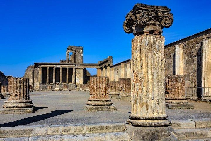 Excursion privée d'une journée Rome - Pompéi et côte amalfitaine billets inclus