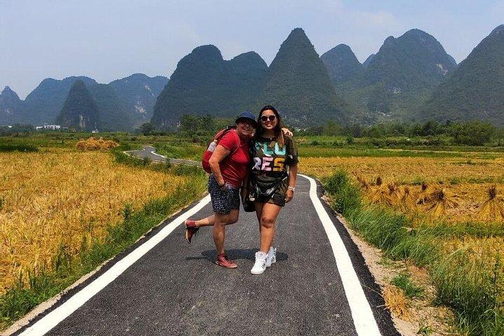 Tour privato di 8 giorni di eredità e montagne: da Guilin a Zhangjiajie