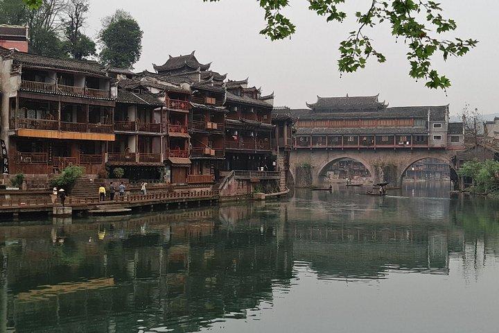 Tour privato di 8 giorni di eredità e montagne: da Zhangjiajie a Guilin