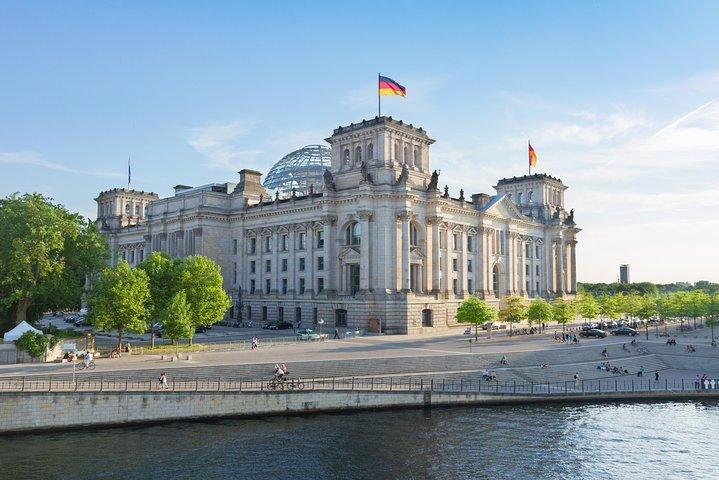Berlin & Sachsenhausen koncentrationslejrstur fra Warnemünde og Rostock havn