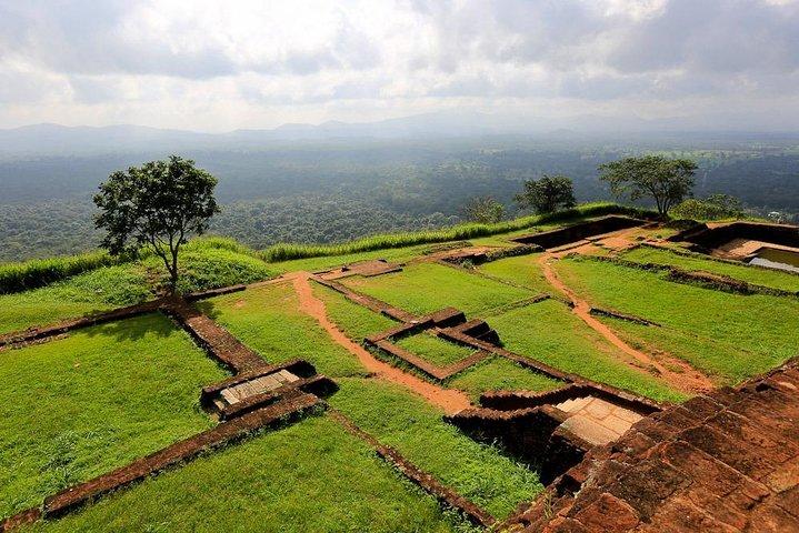 Sigiriya and Dambulla Tour (All Inclusive)