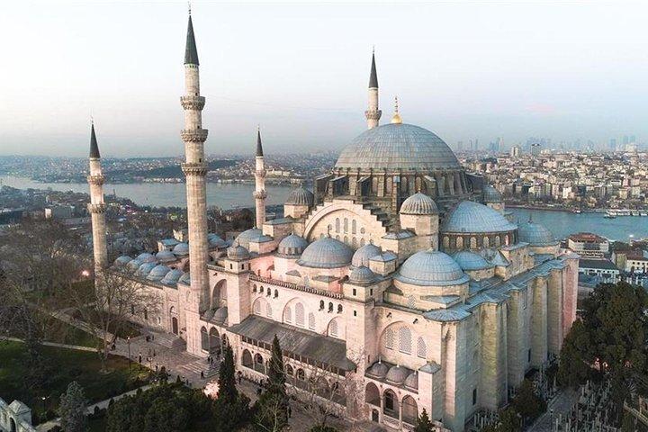 Skip the Line: Topkapi Palace Including Süleymaniye Mosque and Ceramics Workshop in Istanbul