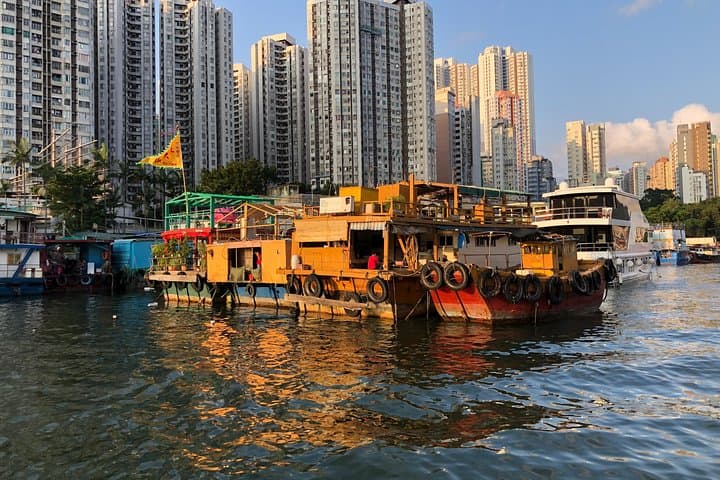 Private Introduction to Hong Kong Walking Tour