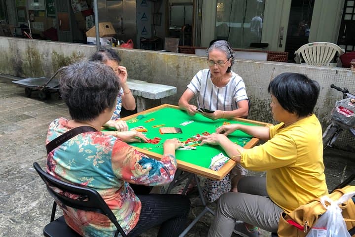 Private Introduction to Hong Kong Walking Tour