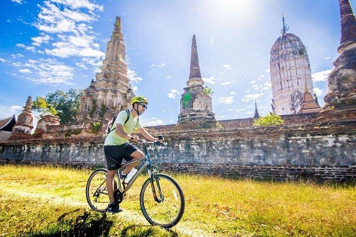Desde Bangkok: viaje en bicicleta de día completo al histórico Ayutthaya