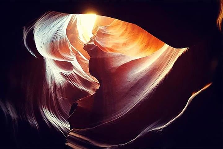 Private Upper or Lower Antelope Canyon & Horseshoe Bend Day Tour