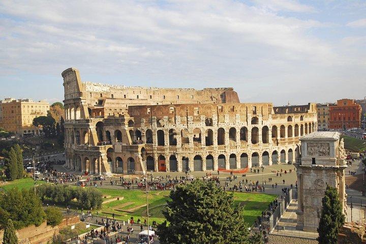 Tour privado por la ciudad de Roma en vehículo de lujo : Chofer profesional
