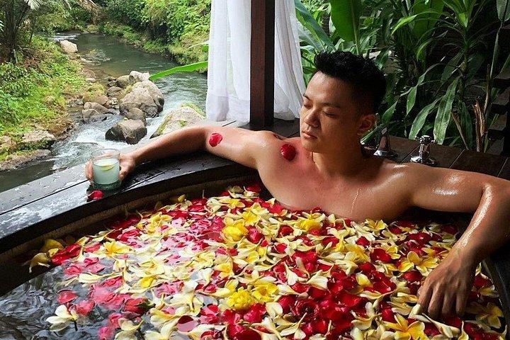 Relaxing Massage Experience at Maya Ubud Spa
