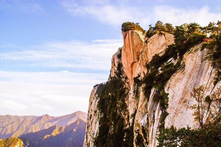 One Day Terracotta Warriors and Mountain Huashan Tour (Nessuno Shopping)