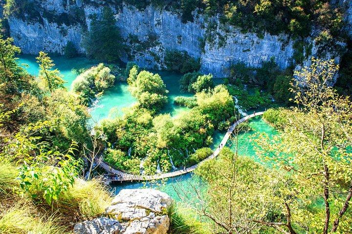 Traslado grupal de Zagreb a Split con visita guiada a los lagos de Plitvice