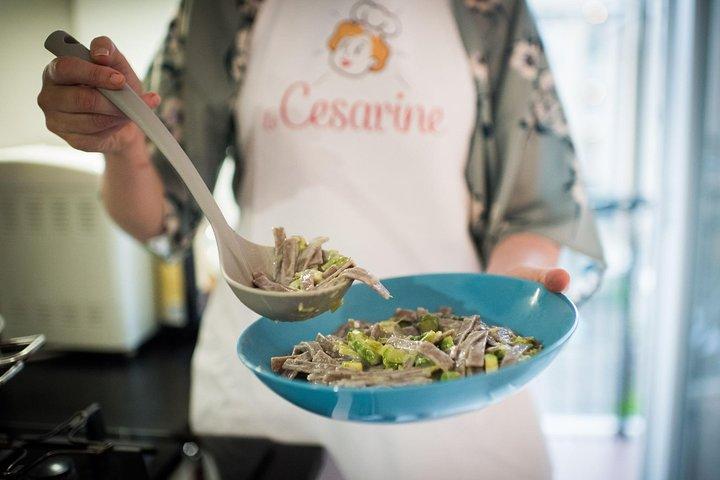 Cesarine: ミラノの地元の家での典型的な食事と料理のデモ