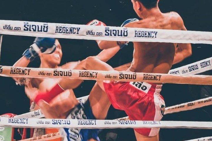 Sonntagsabenteuer : Muay Thai mit einem lokalen Experten kämpfen