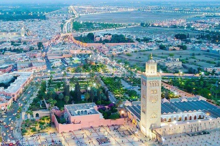 Privétransfer van de luchthaven van Marrakech naar uw adres in de stad Marrakech