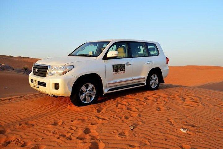 Desert Safari in a 4 x 4 with Sand Ski and Camel Ride from Dubai