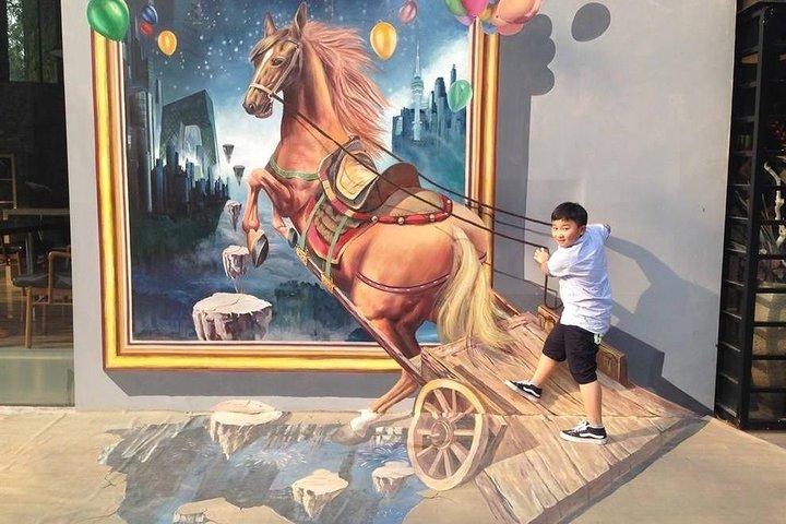 798 Art Zone, Panjiayuan Antique Market y Taikooli Private Driver Service