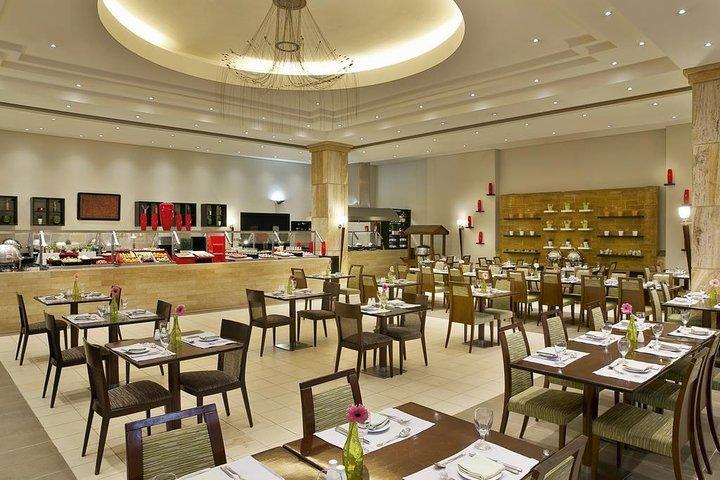 Uso diurno com almoço em um resort do Mar Morto Transporte privado