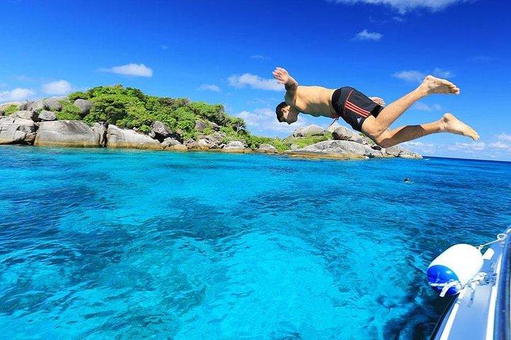 シミラン諸島シュノーケリングの日帰り旅行プーケットからの愛のアンダマン