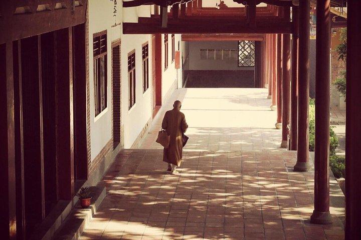 Privat dagstur för att besöka Guanghua-templet och Meizhou Island från Xiamen