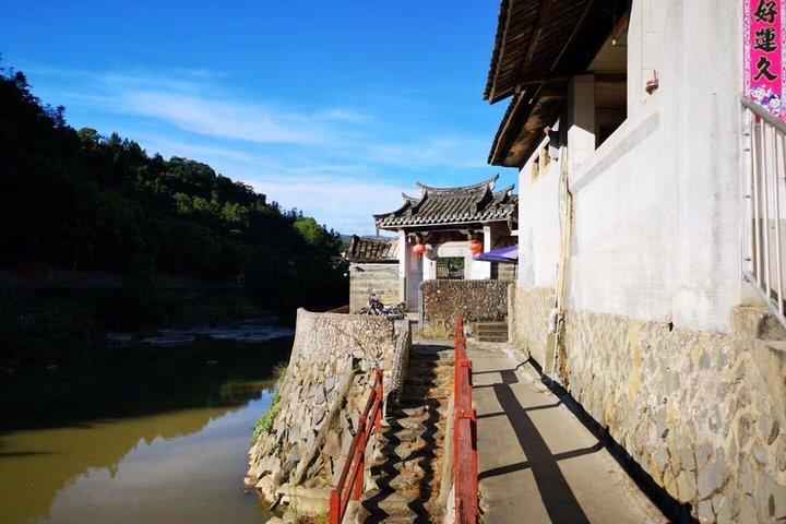 Combo: Pernoite em Hakka Tulou e translados de ida e volta de Xiamen