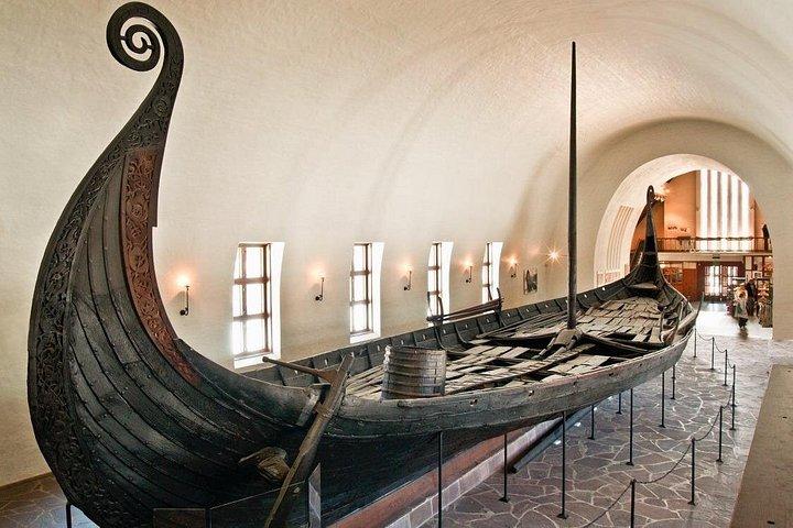 オスロとバイキング船博物館の観光プライベートツアー