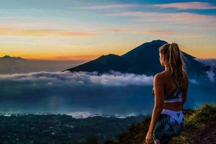 Mount Batur Hike und Hot Spring
