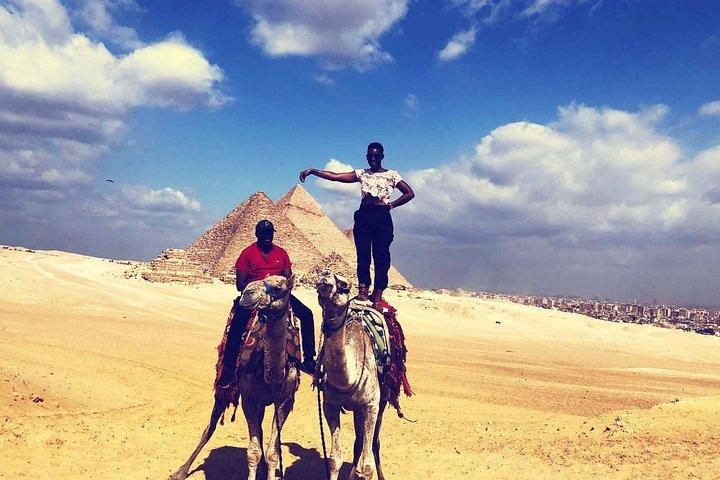 Sunset Safari vid Pyramiderna i Kairo (Camel Ride & BBQ)