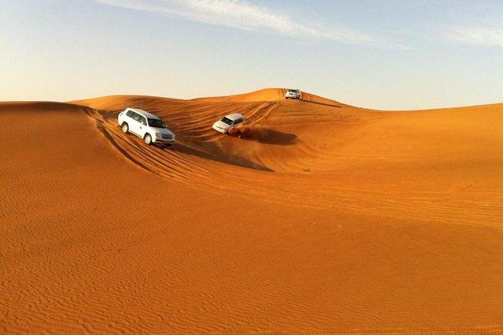 アブダビ4x4デザートサファリBBQディナー , ラクダ乗り , ベリーダンス