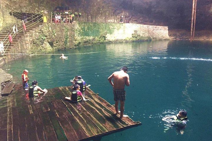 ESPERIENZA CHICHÉN ITZÁ DI NOTTE, CENOTE, BUFFET E VALLADOLID