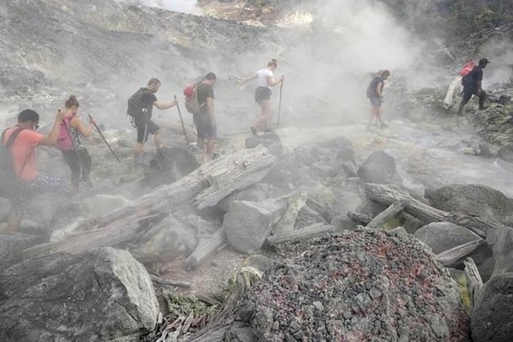 Jungle Tracking & Volcano Crater