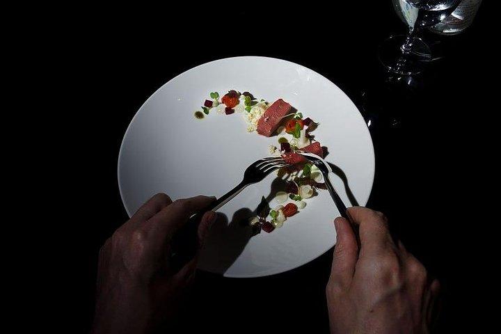 Esperienza culinaria unica al buio di Saigon