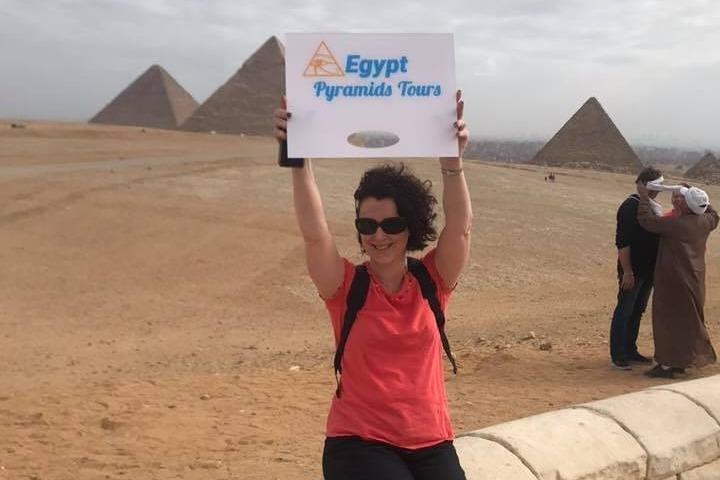 4-timers privat tur til Giza-pyramider med kameltur og frokost fra Kairo