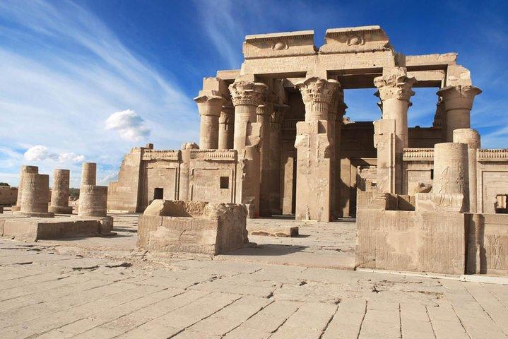 Edfu de meest bewaarde tempel en Kom Ombo- uit Luxor
