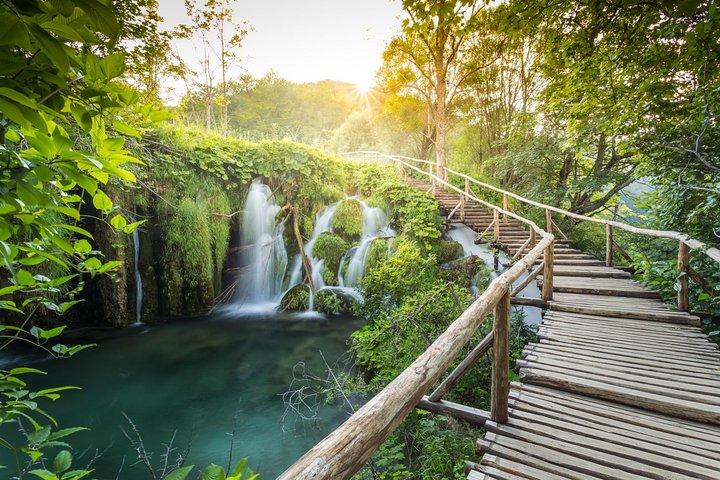 Visite privée : excursion d'une journée au parc national Plitvice au départ de Dubrovnik