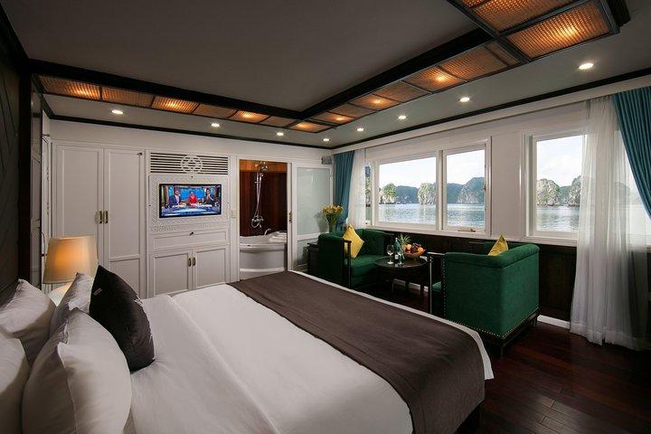 Bai Tu Long Bay 2D1N Limousine Kayak: 4*++ La Regina Royal Cruise