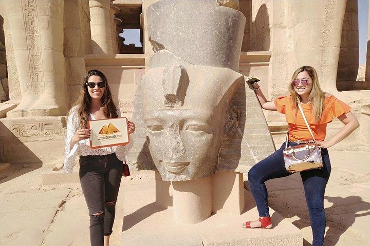 Marsa Alam: excursion privée d'une journée complète sur les rives est et ouest de Louxor