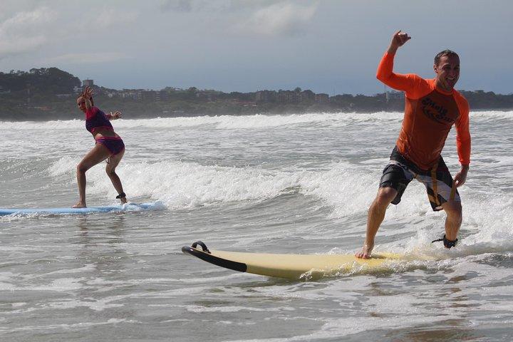 Leçons de surf semi-privées sur la magnifique Playa Grande