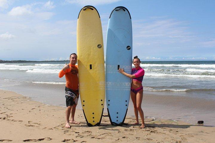 Leçons de surf semi-privées sur la magnifique Playa Grande