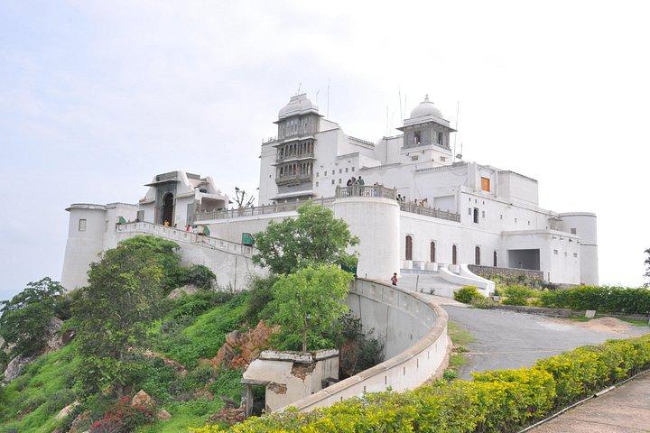 Private Udaipur Stadtrundfahrt inklusive Monsoon Palace