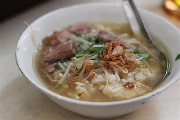 Descubrimiento de comida nocturna en Malioboro