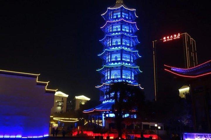 Nanchang Night River Cruise Tour con degustazione di Shengjin Tower Food Street