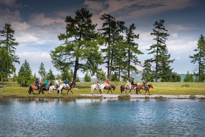 モンゴルのハートランドと遊牧民の生活7日間ホーストレッキング