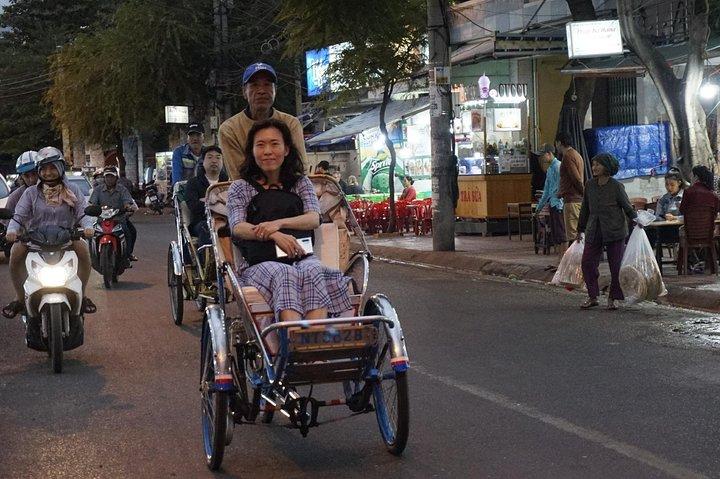 Nha Trang After Dark von Cyclo