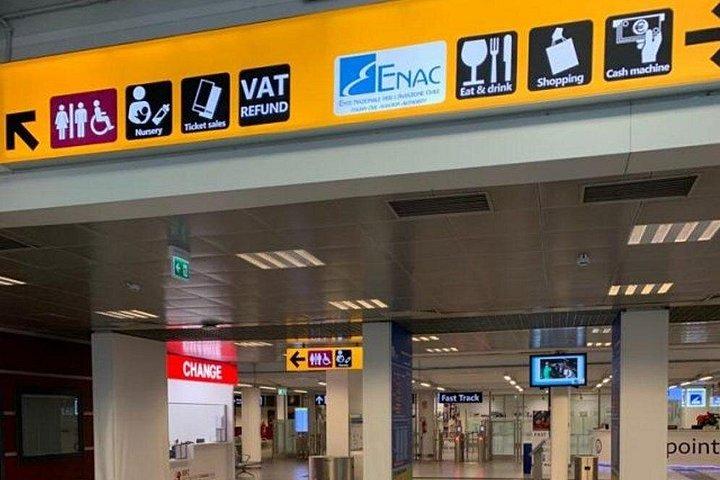チビタベッキア港からチャンピーノ空港へ-専用送迎