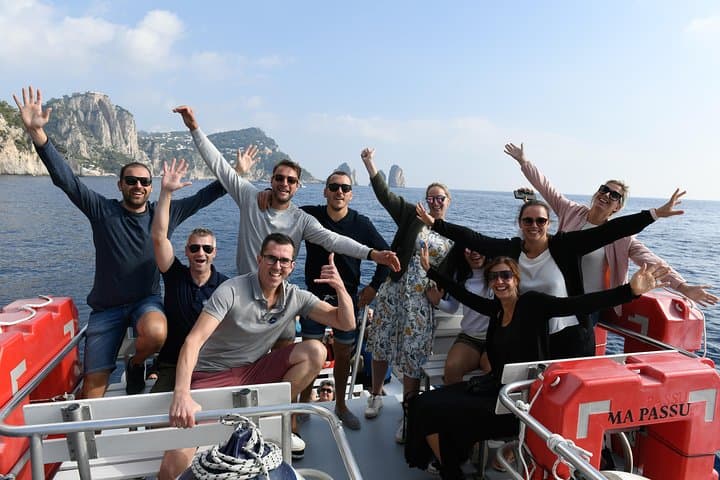 Capri Mini Cruise and City Sightseeing Day Trip from Naples