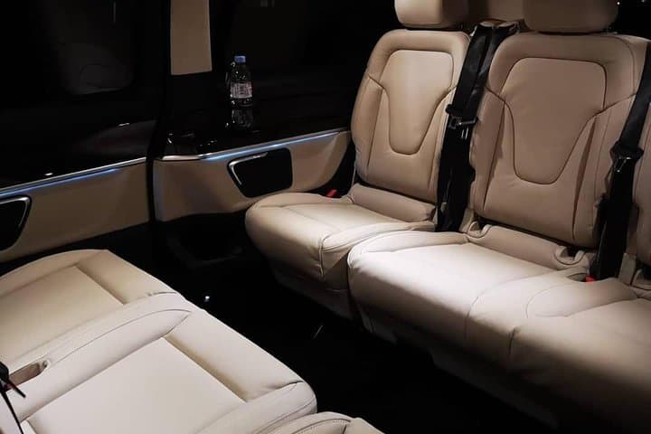 Transfer İzmir Airport to/from Kusadasi City Center Area