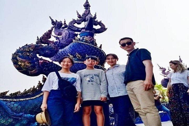 チェンマイ-チェンライ : 白い寺院-黒い博物館-青い寺院
