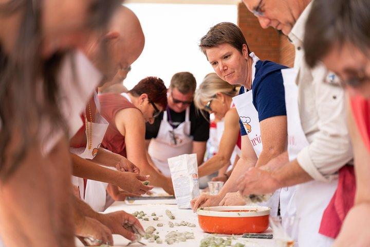 Cesarine：ローマの地元の家での市場ツアーと料理教室