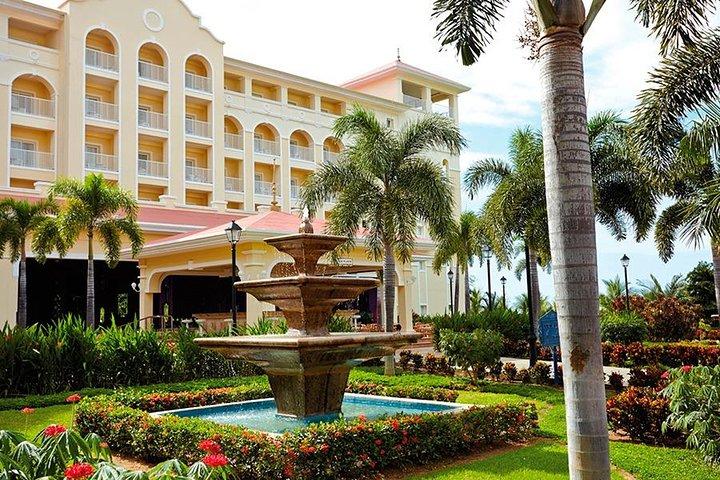 Serviço de transfer do aeroporto da Libéria para o Riu Palace e Riu Guanacaste