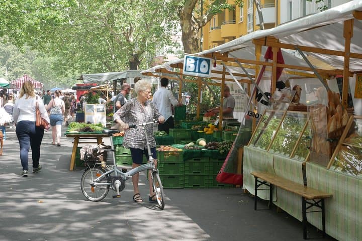 Berlin Highlights Private Guided Walking Tour